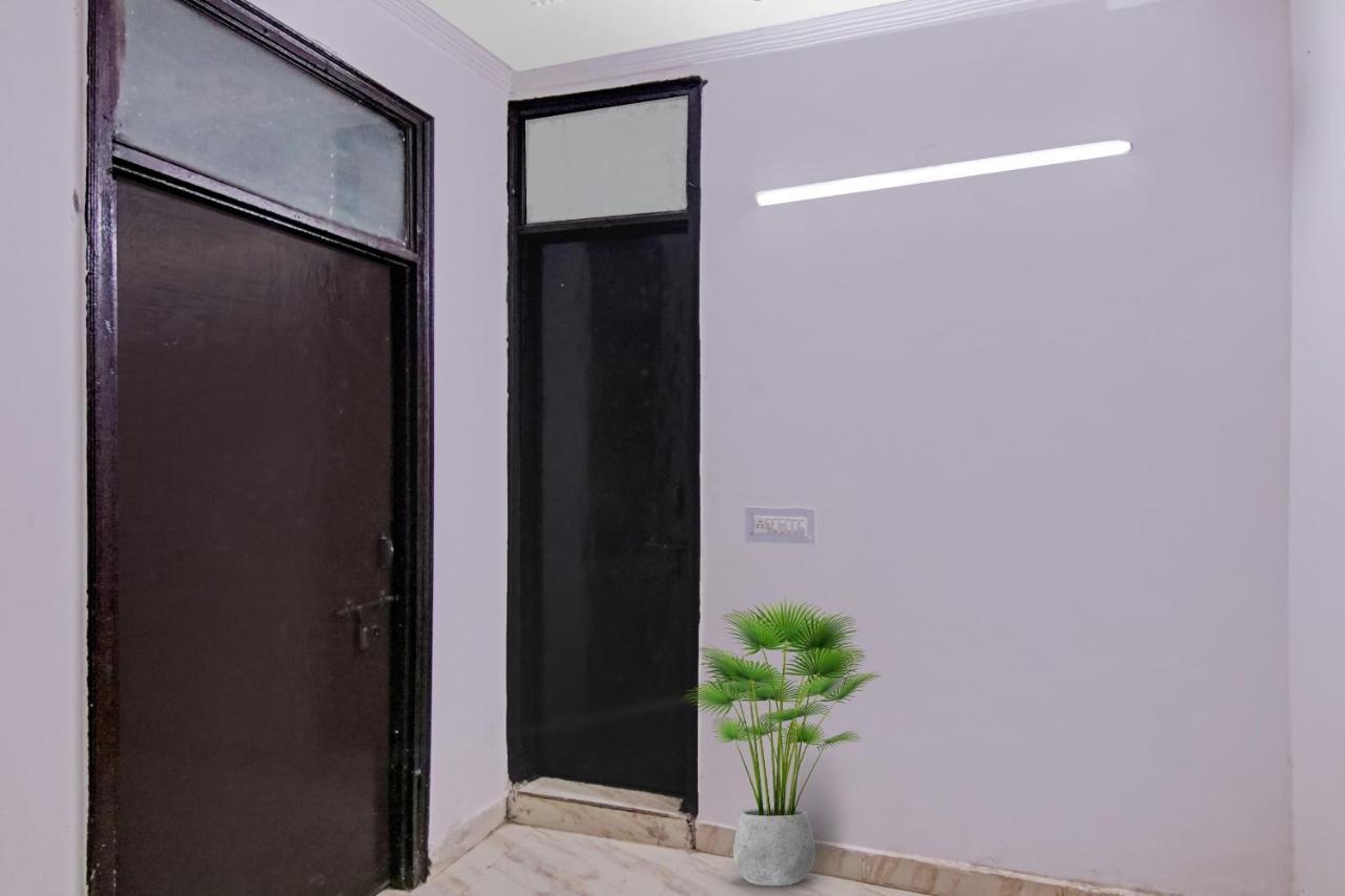 Hotel O Chaudhary Villa New Delhi Exterior foto